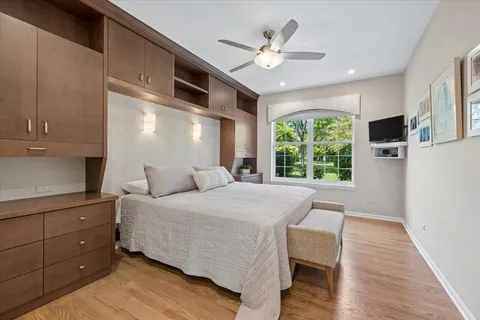 $575,000 | 3042 Lexington Lane, Unit 3R41, Glenview, IL 60026