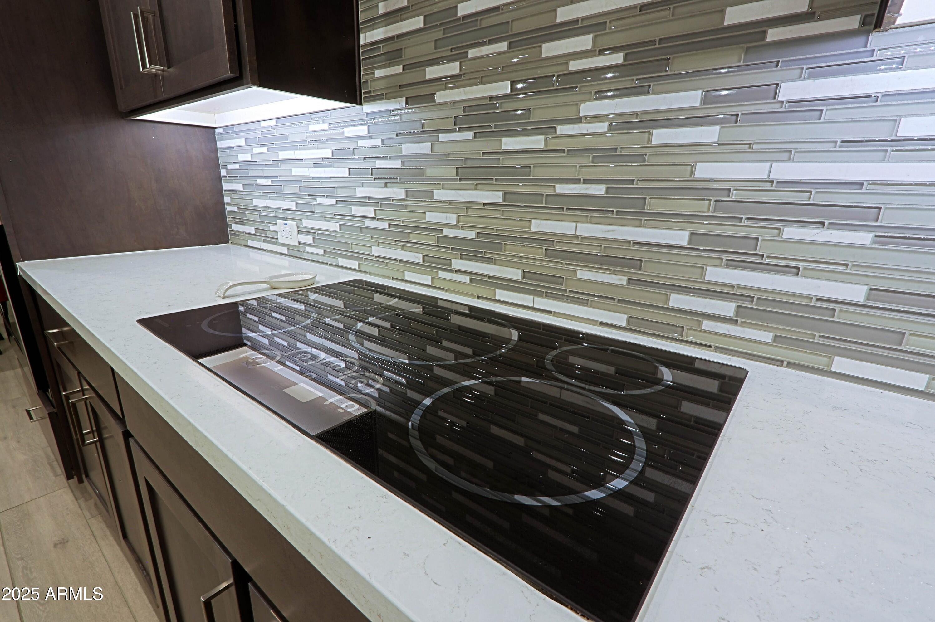 17668 East Chevelon Canyon Circle Rio Verde, AZ 85263 - Photo 18 of 59 a close view of stove