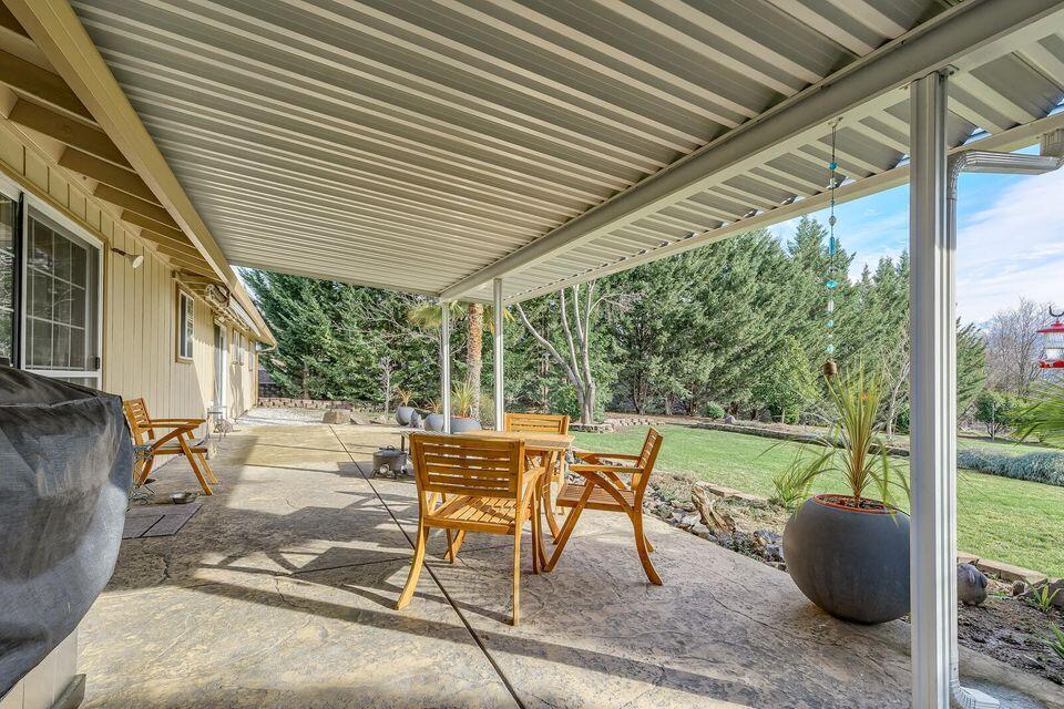 1834 Coker Butte Road Medford, OR 97504 - Photo 10 of 15 Coker Butte back porch