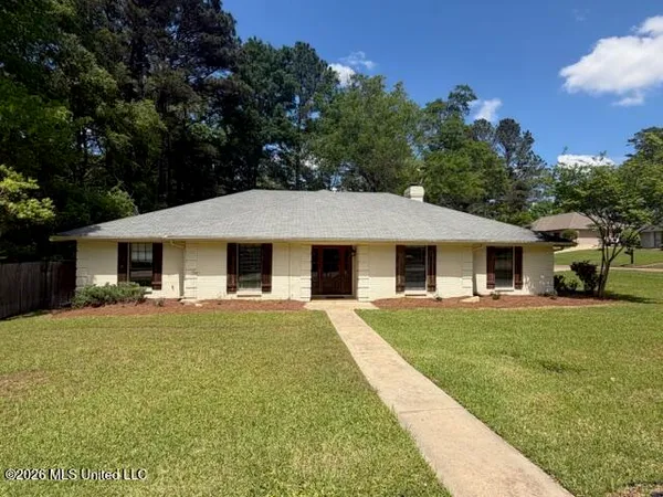 $314,900 | 432 Arundel Drive, Brandon, MS 39047