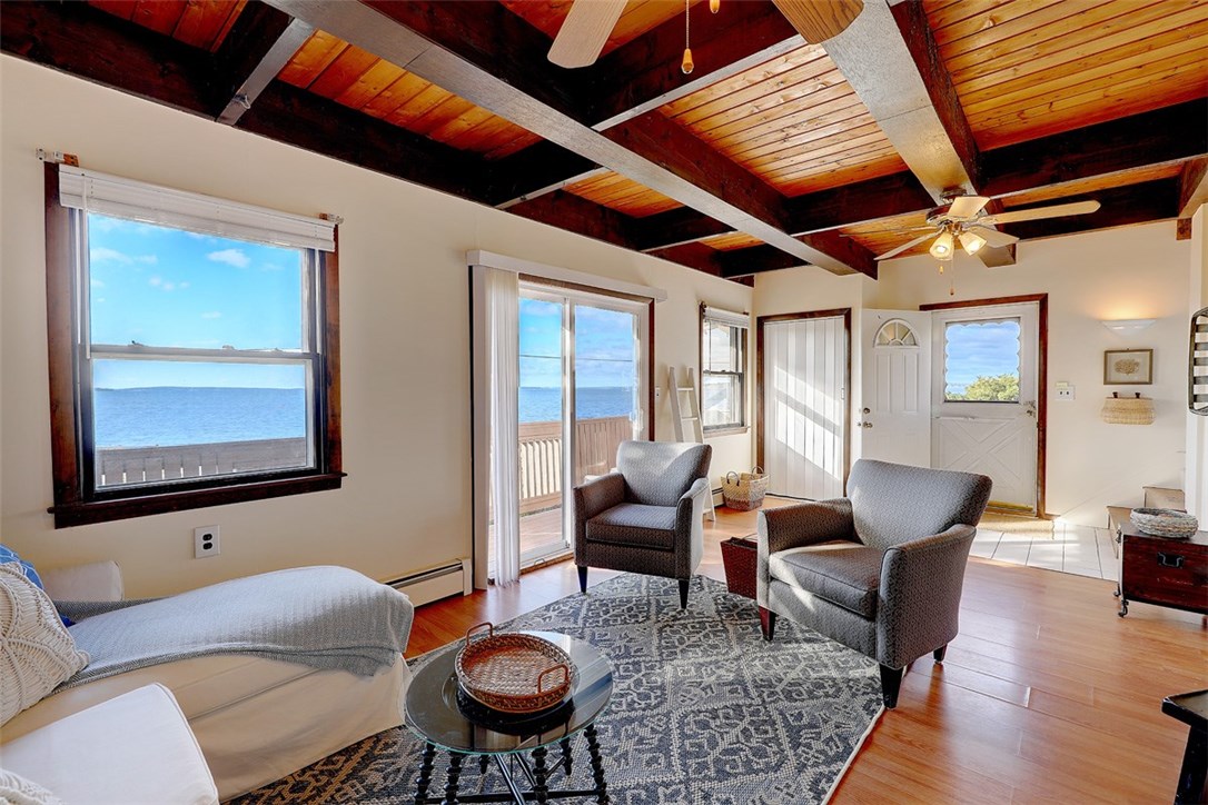 88 Bay Road Barrington, RI 02806 - Photo 4 of 29