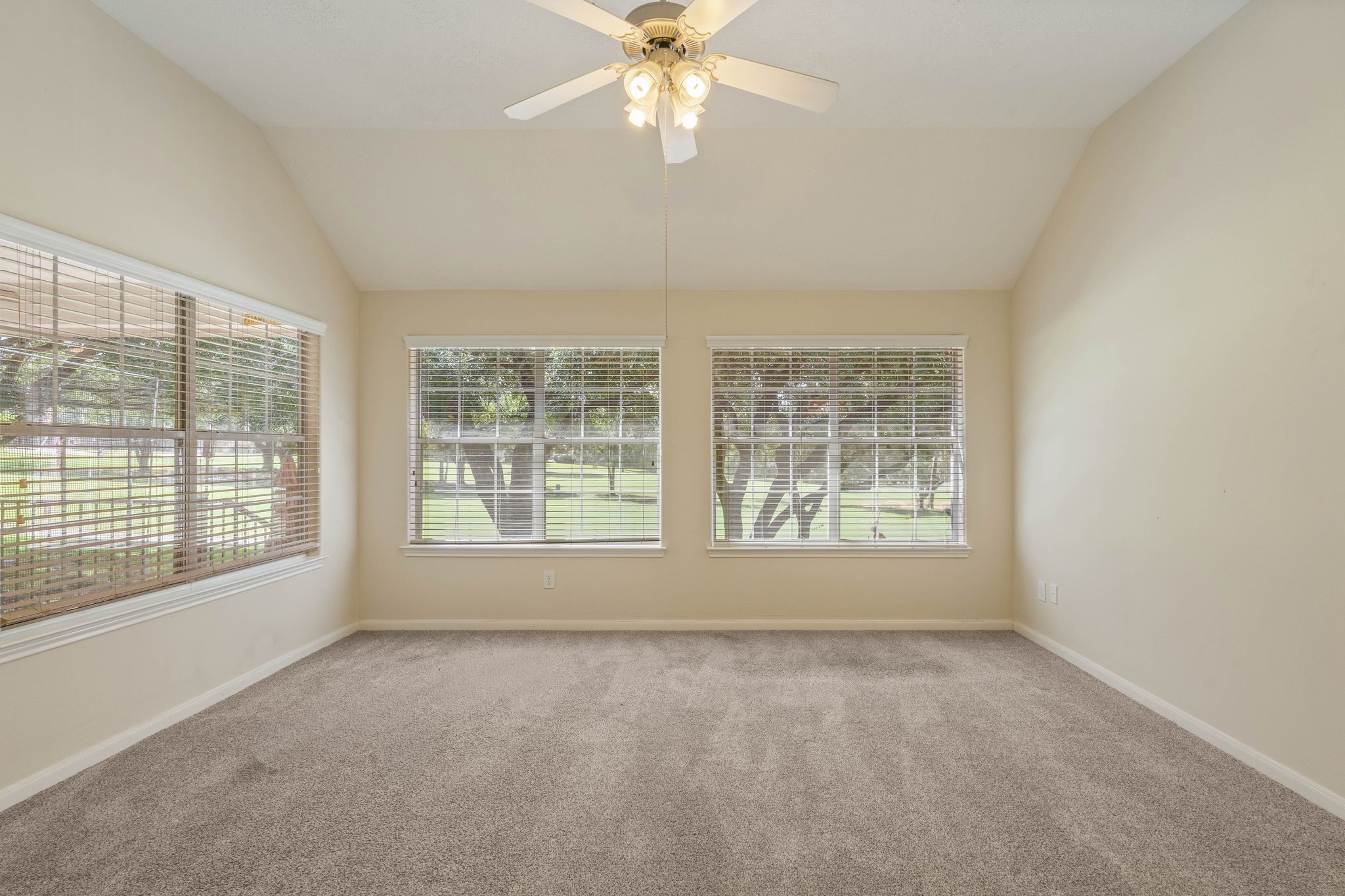 166 April Cove Montgomery, TX 77356 - Photo 19 of 37