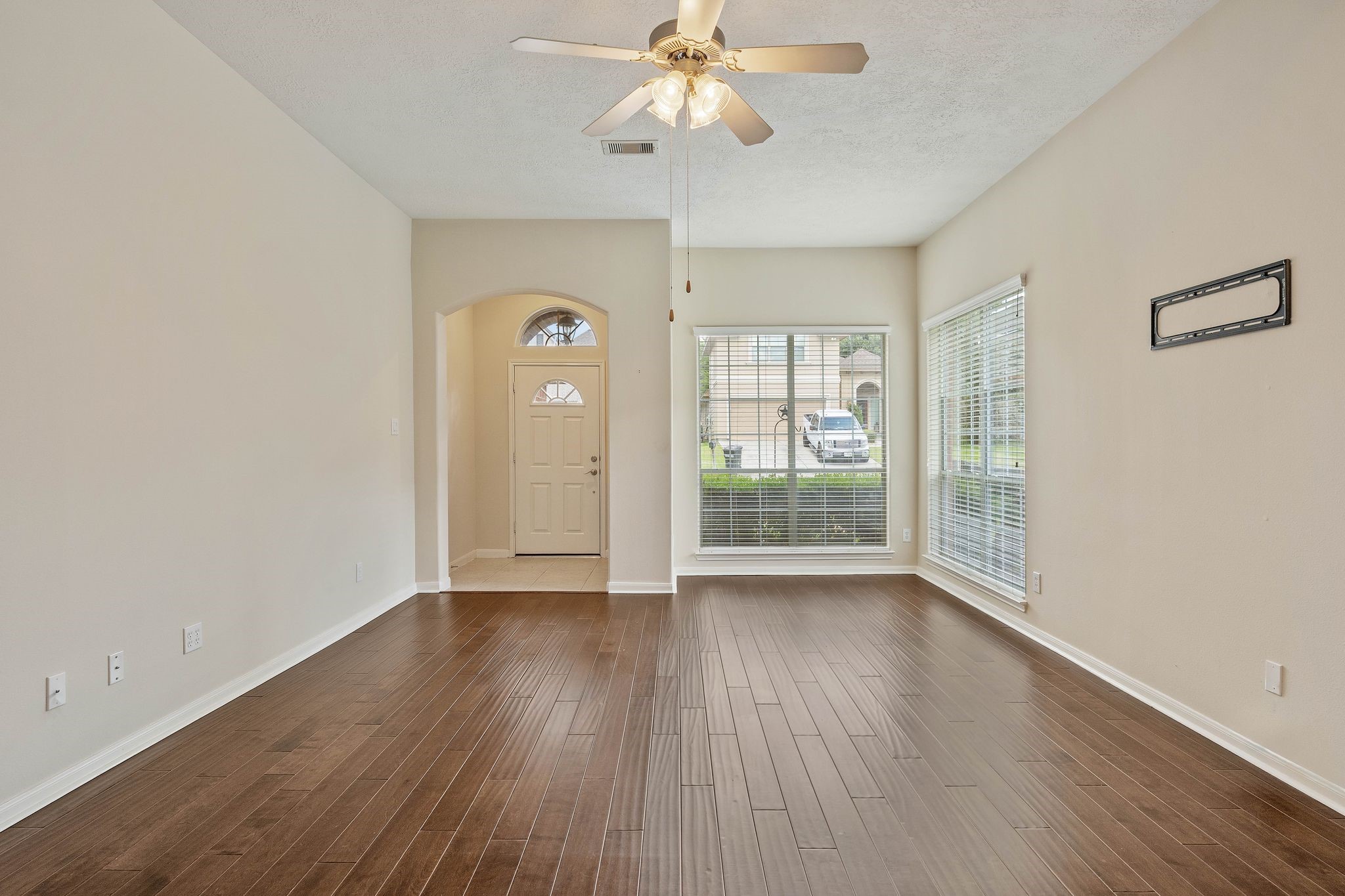 166 April Cove Montgomery, TX 77356 - Photo 8 of 37