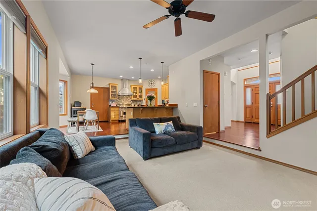 $980,000 | 9301 53rd Avenue South, Seattle, WA 98118