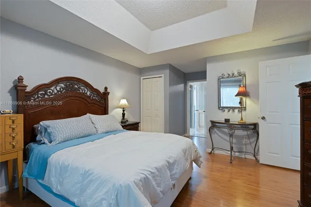 $755,000 | 13704 South Garden Cove Circle, Davie, FL 33325