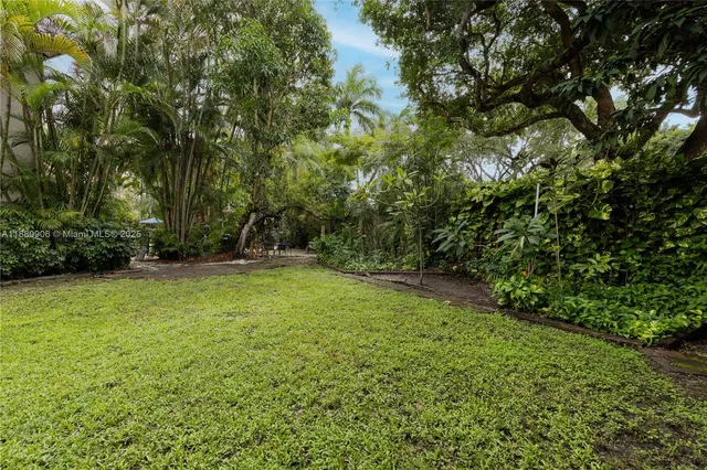 $755,000 | 13704 South Garden Cove Circle, Davie, FL 33325