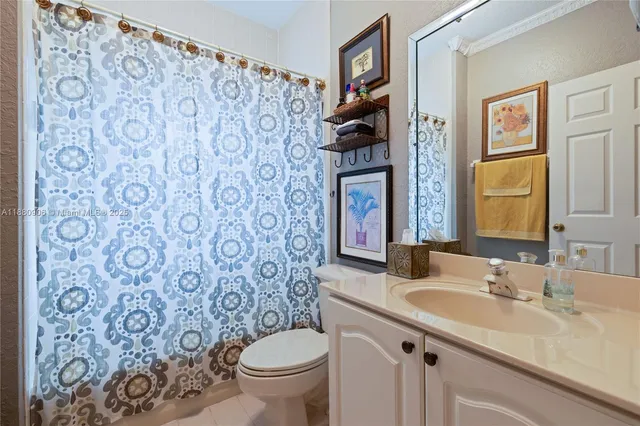 $755,000 | 13704 South Garden Cove Circle, Davie, FL 33325