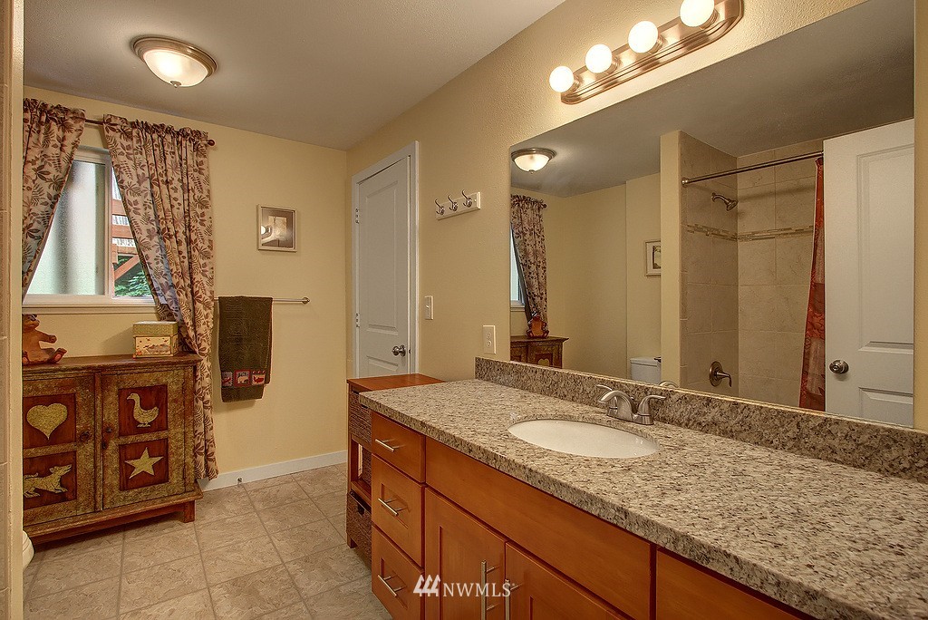 14231 Southeast 138th Street Renton, WA 98059 - Photo 17 of 24