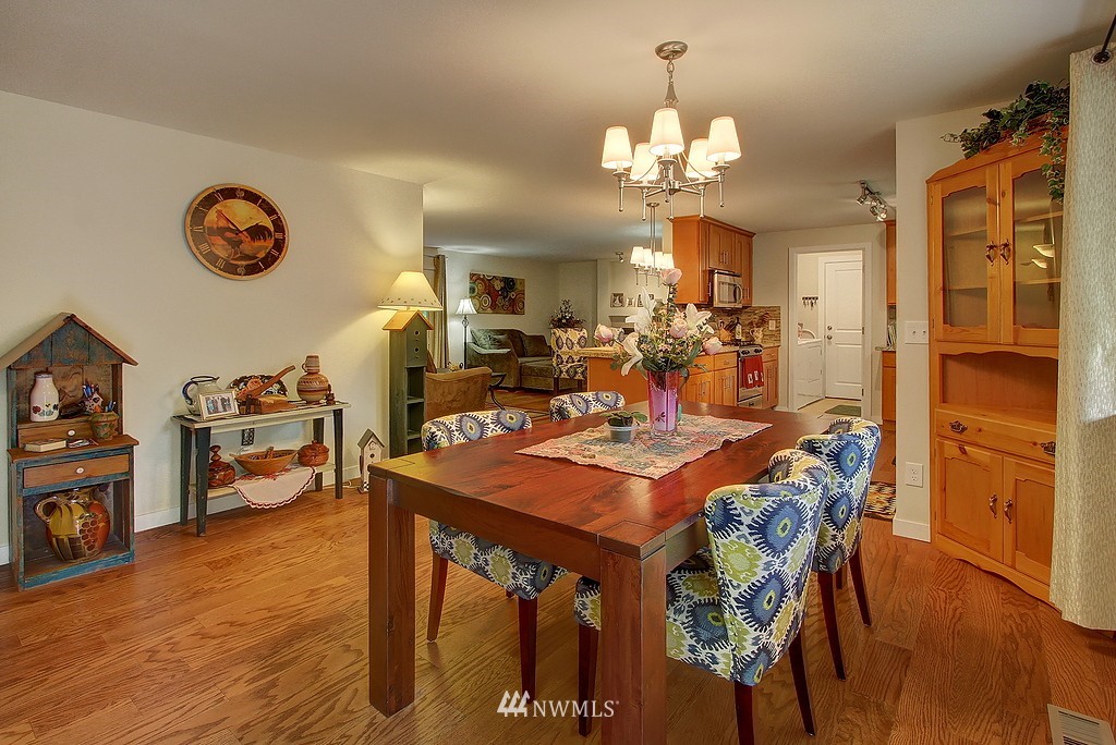 14231 Southeast 138th Street Renton, WA 98059 - Photo 3 of 24