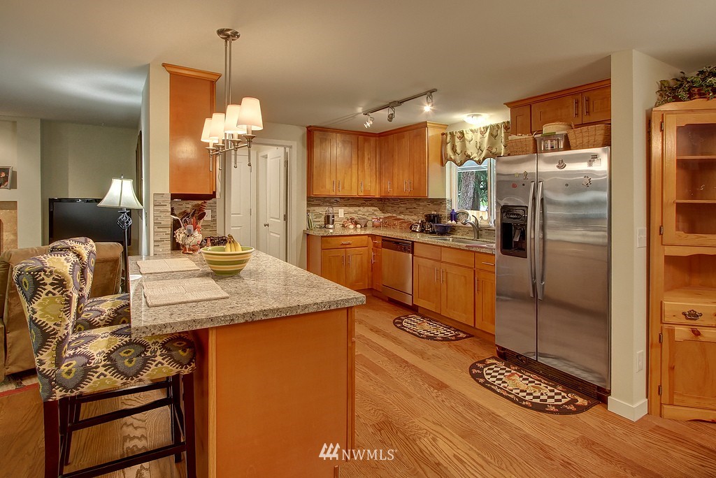 14231 Southeast 138th Street Renton, WA 98059 - Photo 6 of 24