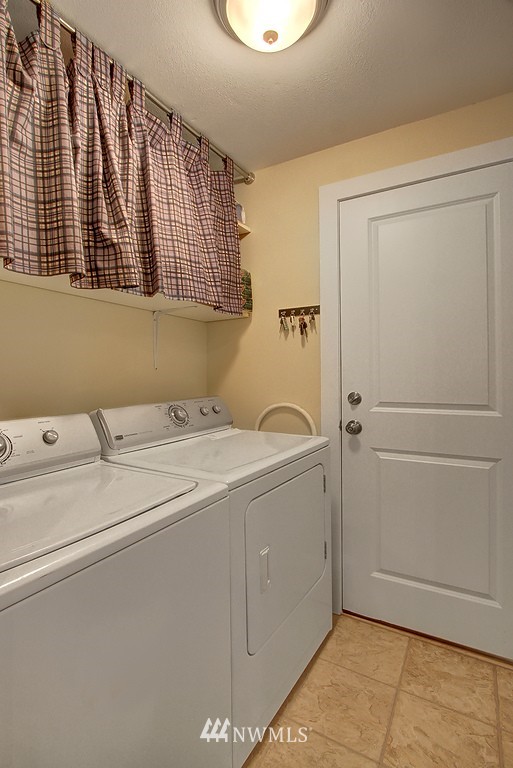 14231 Southeast 138th Street Renton, WA 98059 - Photo 8 of 24