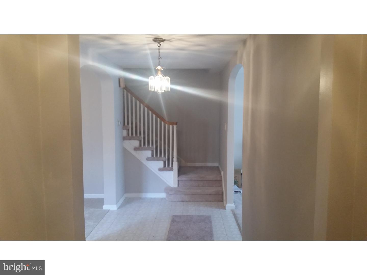 909 Vernon Road Philadelphia, PA 19150 - Photo 8 of 25 Foyer