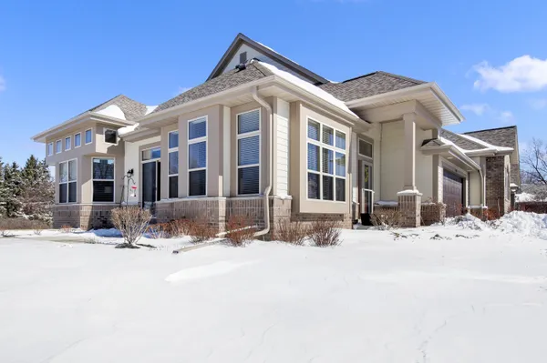 $689,900 | 21965 West North Avenue, Brookfield, WI 53045
