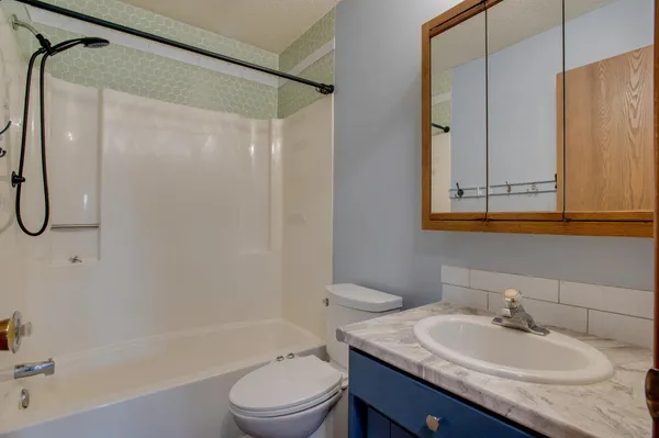 $235,000 | 2116 28th Avenue South, Fargo, ND 58103