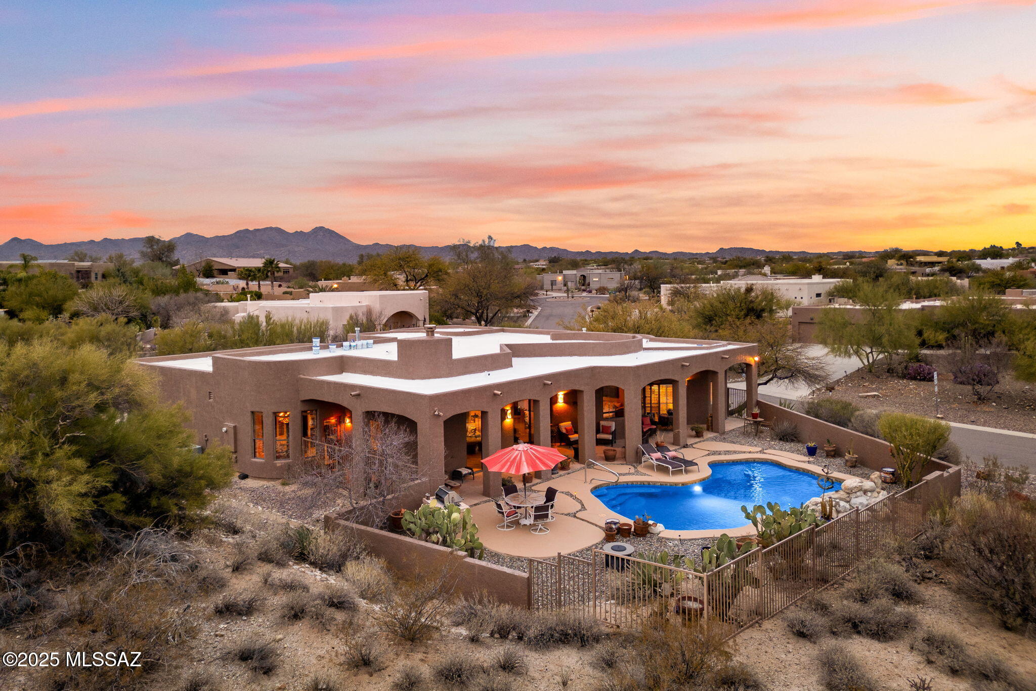 955 West Silver Spring Place Oro Valley, AZ 85755 - Photo 2 of 35