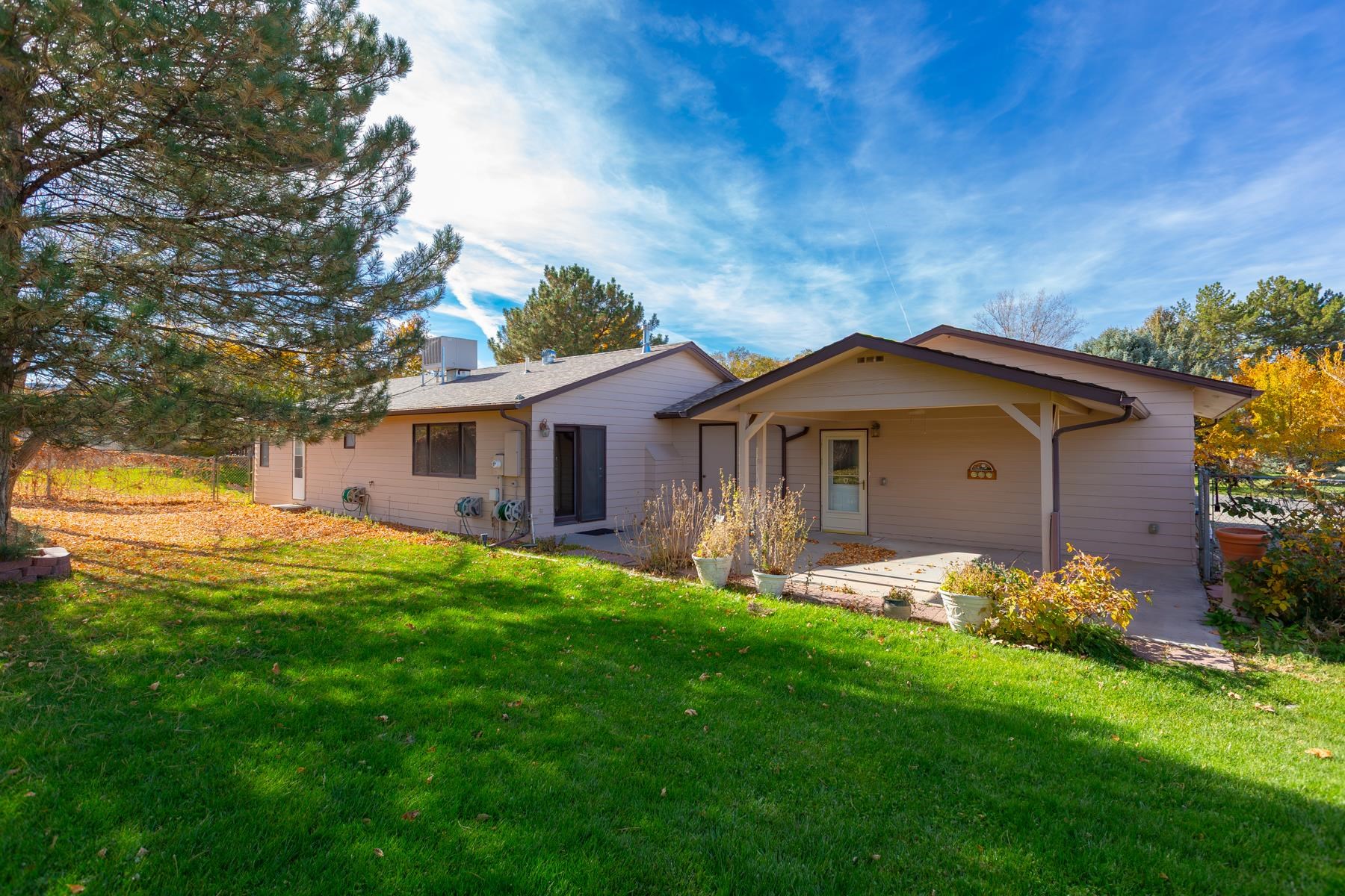 431 Pleasant Ridge Lane, Unit A Grand Junction, CO 81507 - Photo 5 of 29 a front view of house with yard and green space