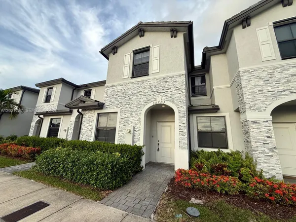 $2,400 | 28709 Southwest 132nd Place, Unit 28709, Homestead, FL 33033