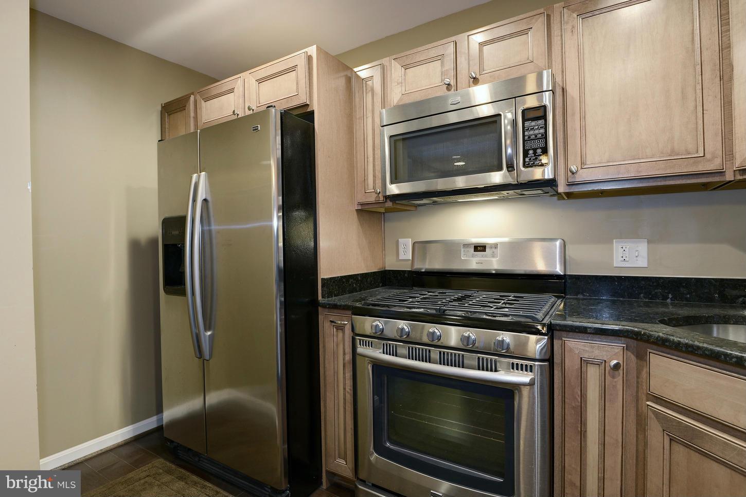2829 Connecticut Avenue Northwest, Unit 114 Washington, DC 20008 - Photo 6 of 17 Stainless steel appliances, incl side-by-side