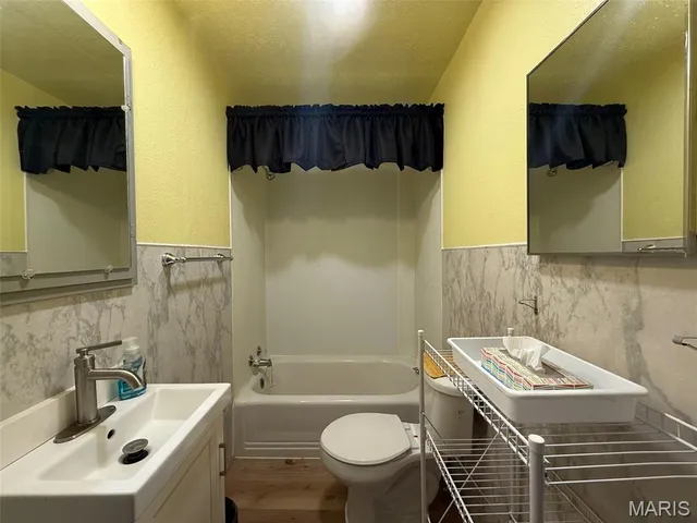 $105,500 | 1224 West Jefferson Street, Vandalia, IL 62471