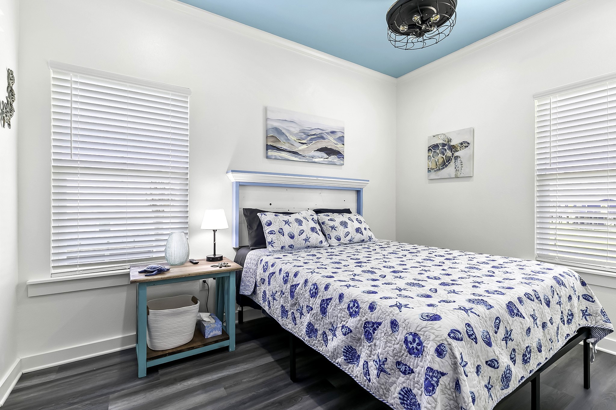 1014 Fort Velasco Drive Surfside Beach, TX 77541 - Photo 16 of 26 a bedroom with a bed and a window