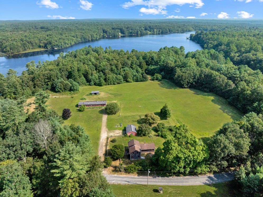 423 North Road Hopkinton, RI 02873 - Photo 2 of 17