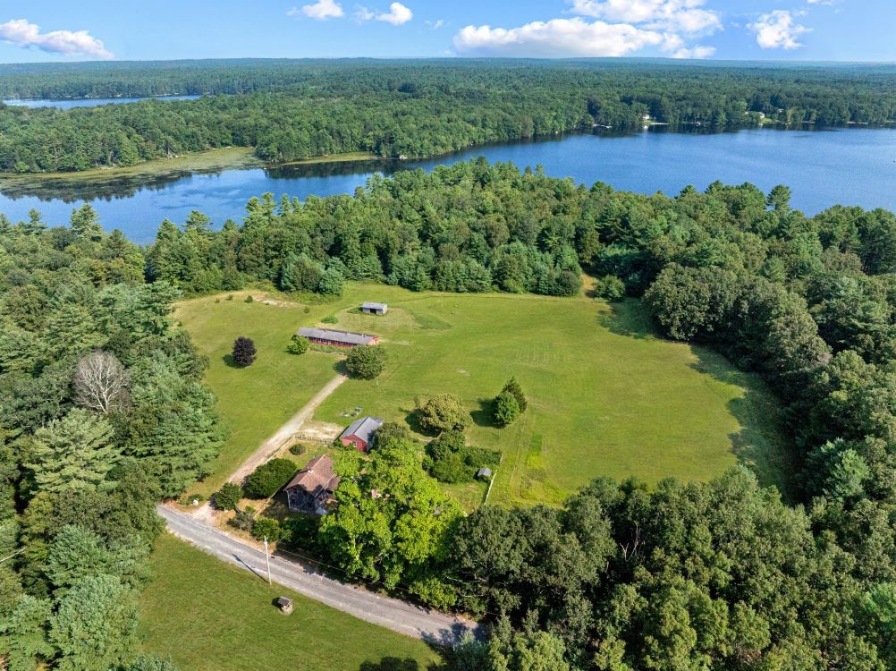 423 North Road Hopkinton, RI 02873 - Photo 3 of 17