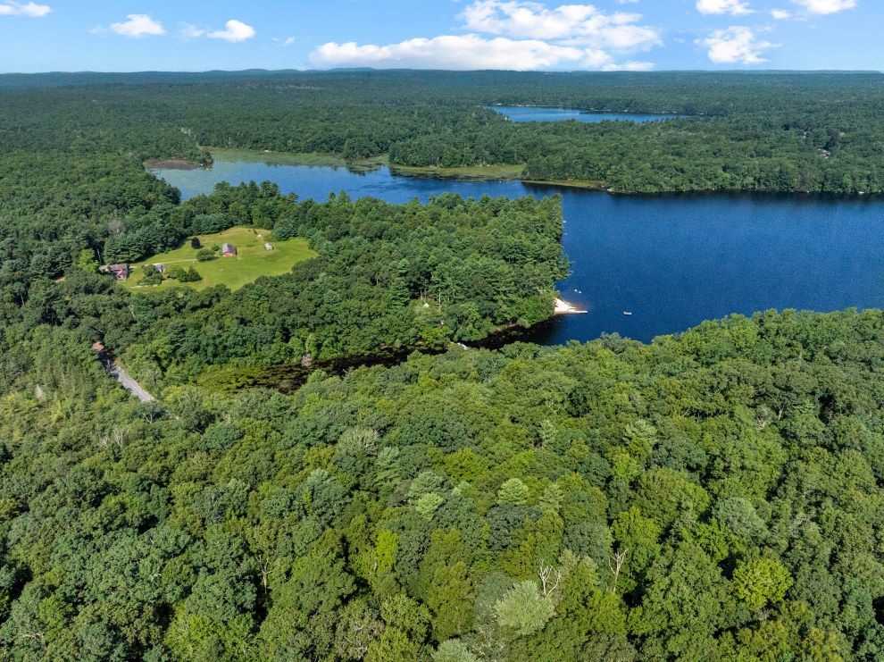 423 North Road Hopkinton, RI 02873 - Photo 4 of 17