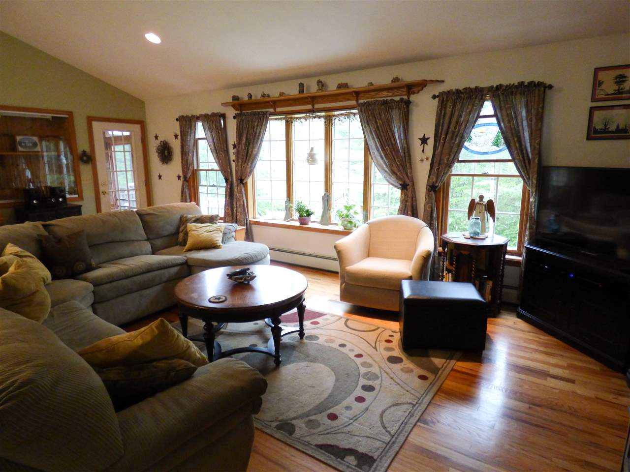 244 Pine Hollow Road Pownal, VT 05261 - Photo 11 of 31 Gallery Image 11