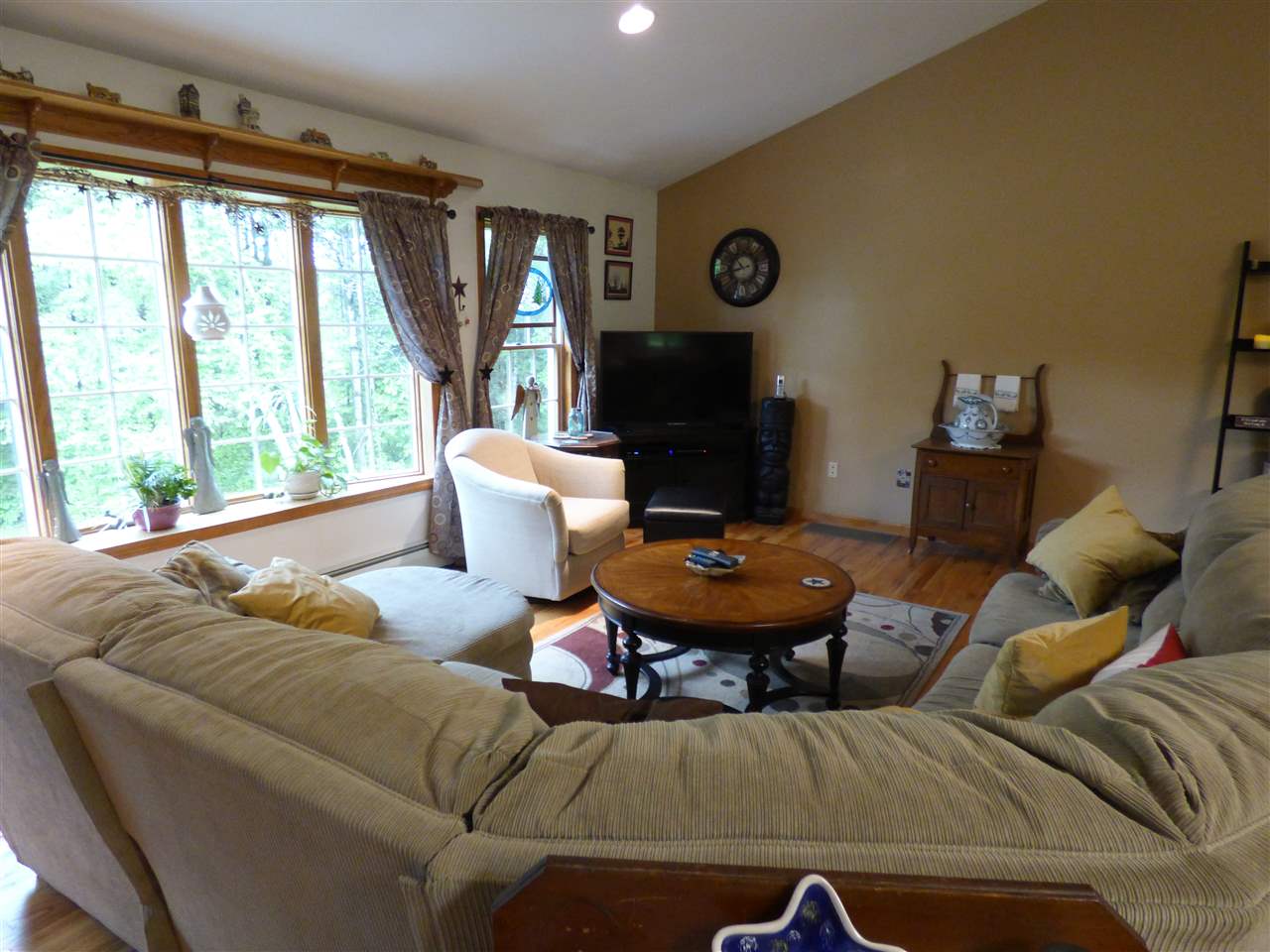 244 Pine Hollow Road Pownal, VT 05261 - Photo 3 of 31 Gallery Image 3