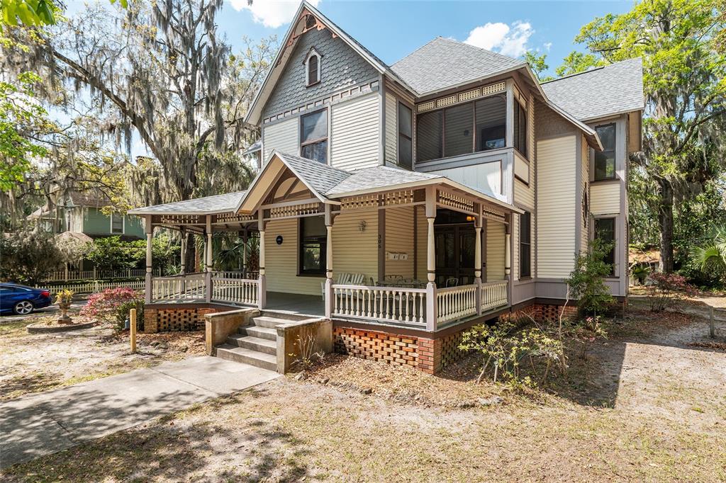 306 Northeast 3rd Street Gainesville, FL 32601 - Photo 3 of 88