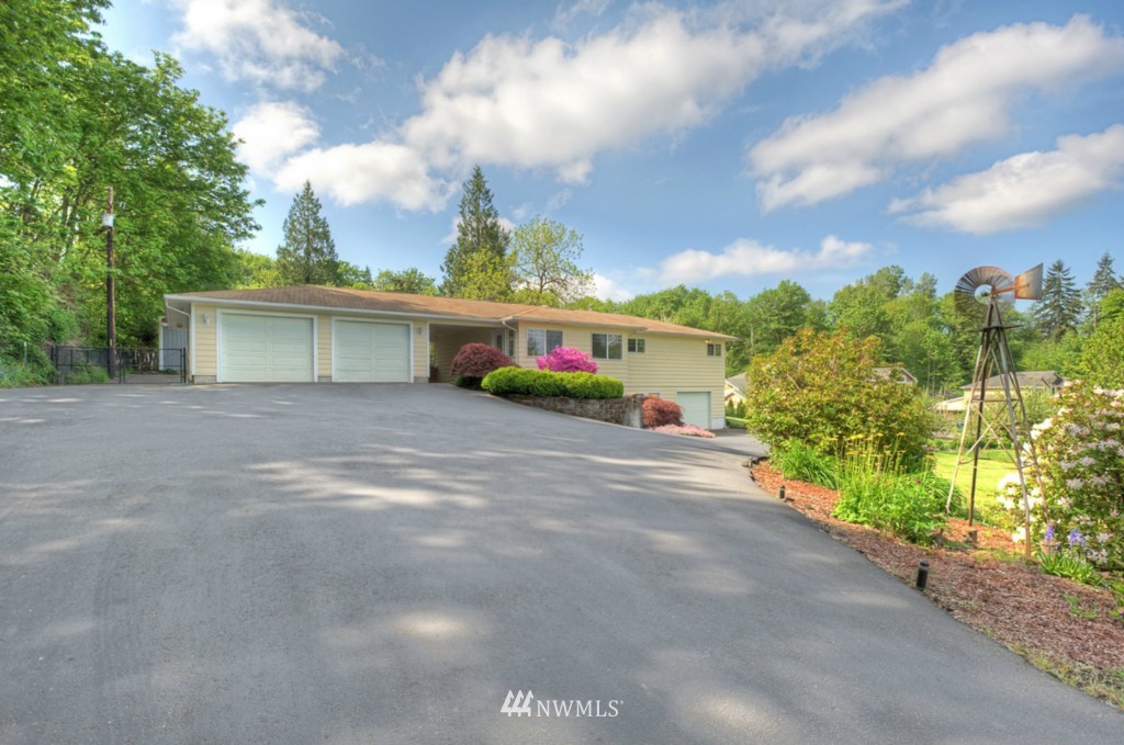 19225 Southeast 170th Street Renton, WA 98058 - Photo 1 of 21 Gallery Image 1