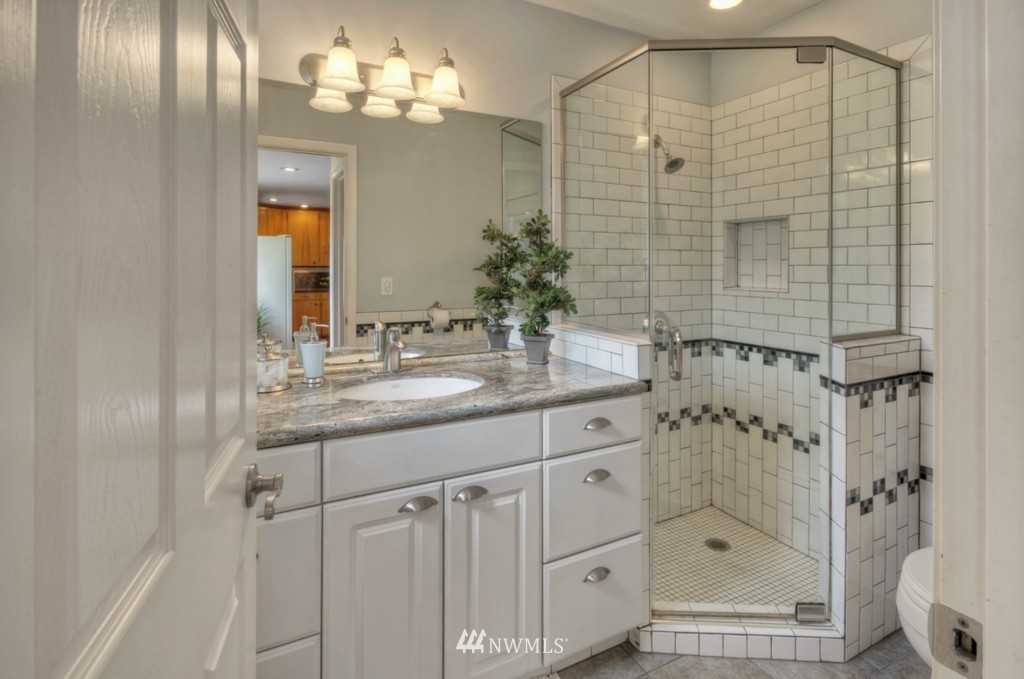 19225 Southeast 170th Street Renton, WA 98058 - Photo 11 of 21 Gallery Image 11