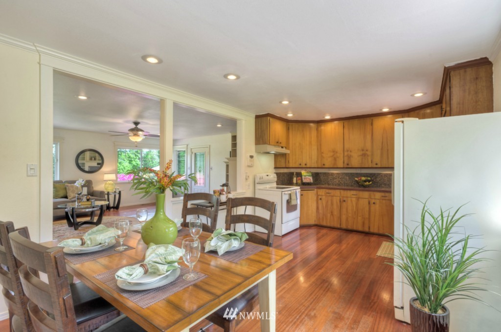 19225 Southeast 170th Street Renton, WA 98058 - Photo 4 of 21 Gallery Image 4