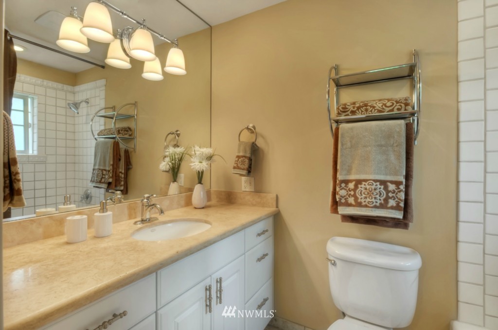 19225 Southeast 170th Street Renton, WA 98058 - Photo 9 of 21 Gallery Image 9