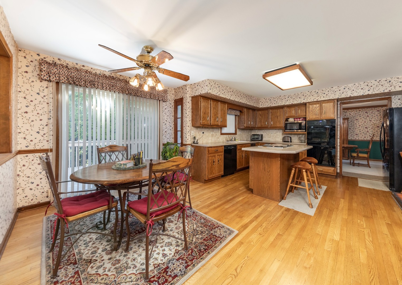 904 West Bailey Road Naperville, IL 60565 - Photo 8 of 28