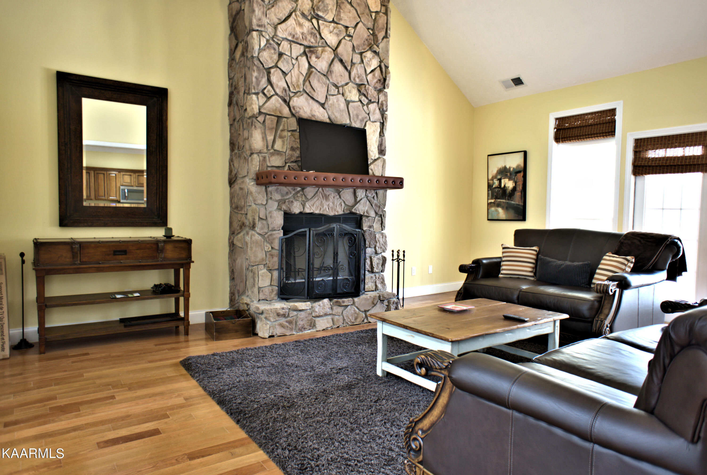 3914 Turkey Trace Way Del Rio, TN 37727 - Photo 3 of 27 living area