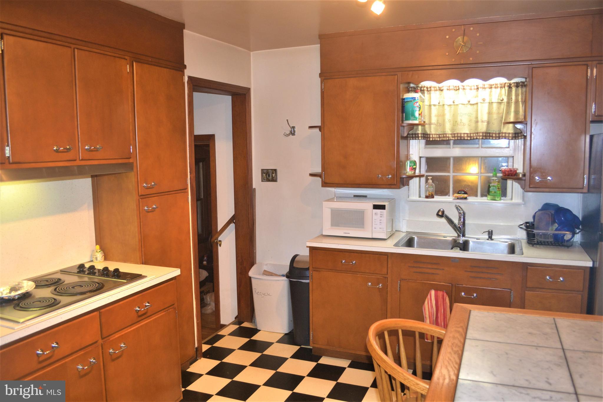 421 South Baumstown Road Birdsboro, PA 19508 - Photo 3 of 10 Gallery Image 3