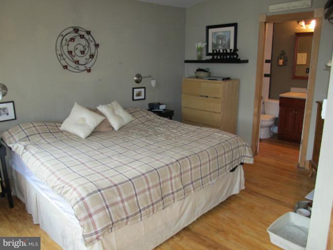 615 Riverside Drive Pasadena, MD 21122 - Photo 2 of 29 Bedroom (Master)