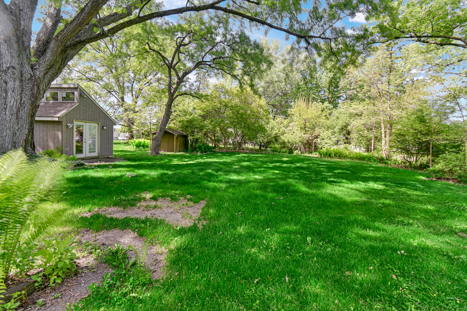4112 Sunset Road Matteson, IL 60443 - Photo 25 of 28 a front view of a house with a yard