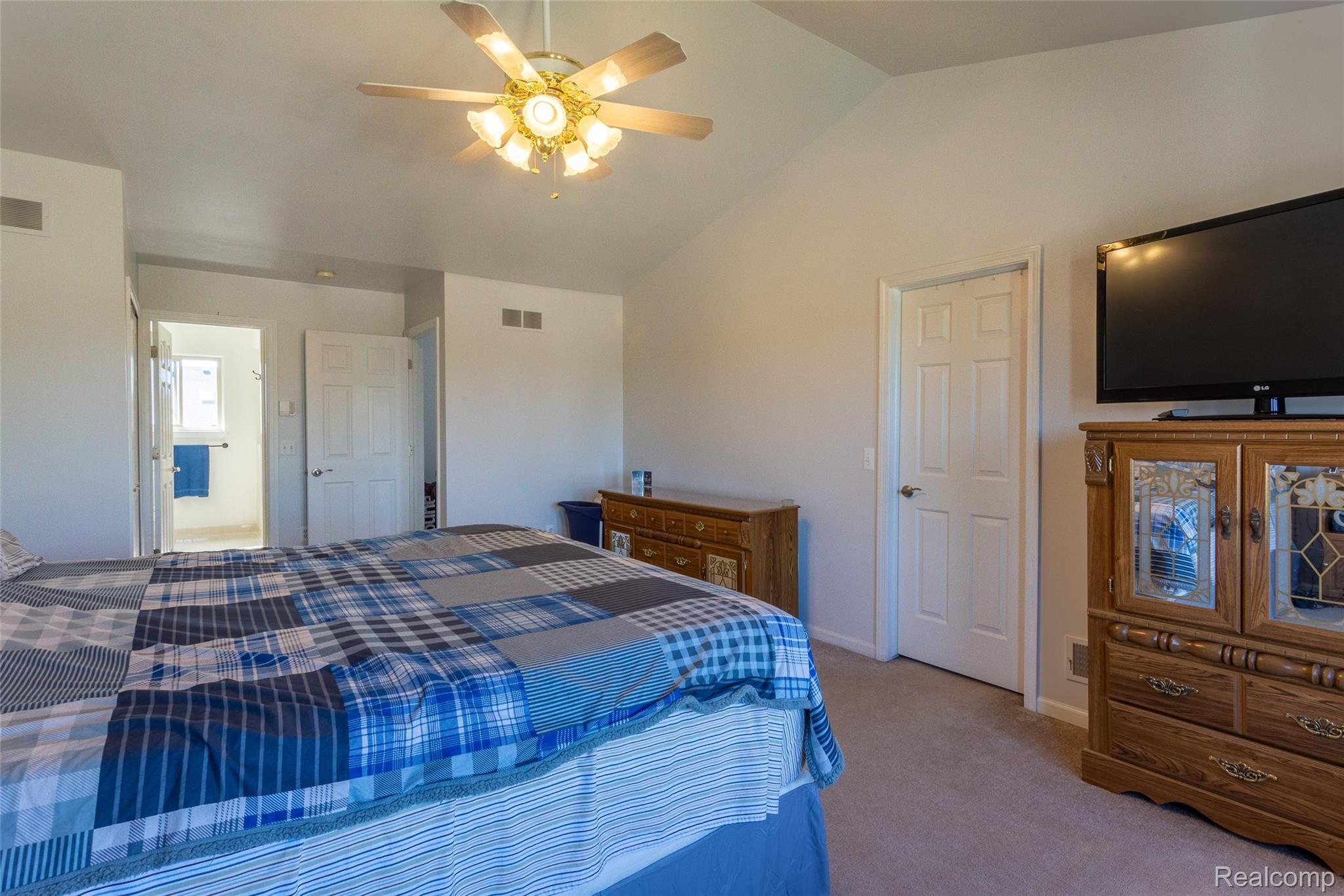22580 Rambling Drive Macomb, MI 48044 - Photo 21 of 45 Rambling Dr_22580-Upper-Master Suite-32.jpg