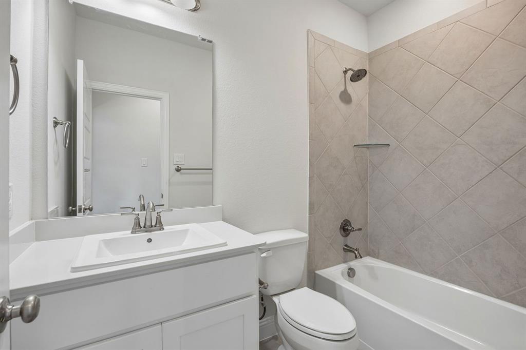 4121 Winnow Lane Joshua, TX 76058 - Photo 12 of 39 9-4121Winnow_014