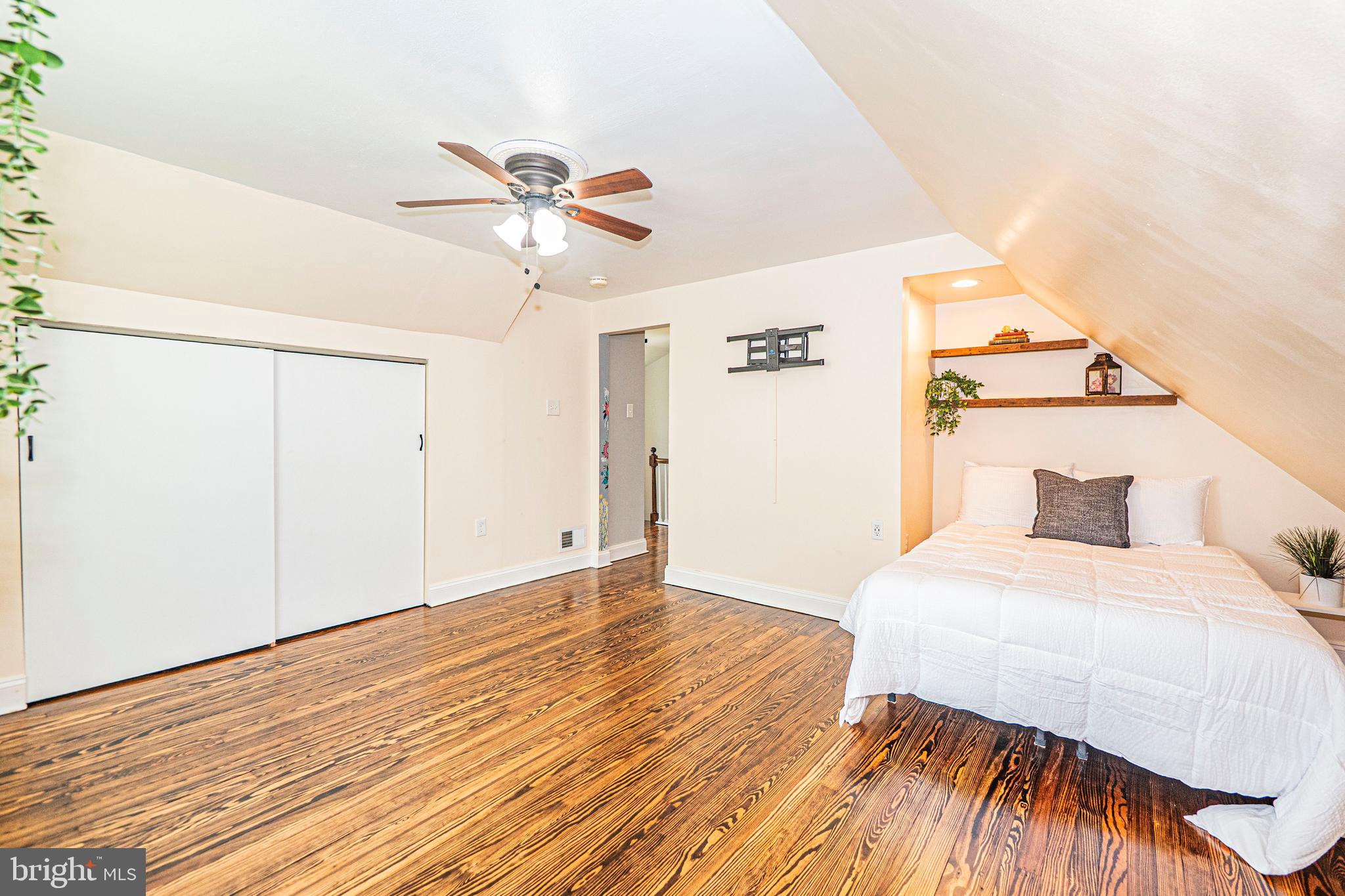 103 Nursery Road Linthicum Heights, MD 21090 - Photo 31 of 60 Upper Level - Secondary Bedroom w/ Closet