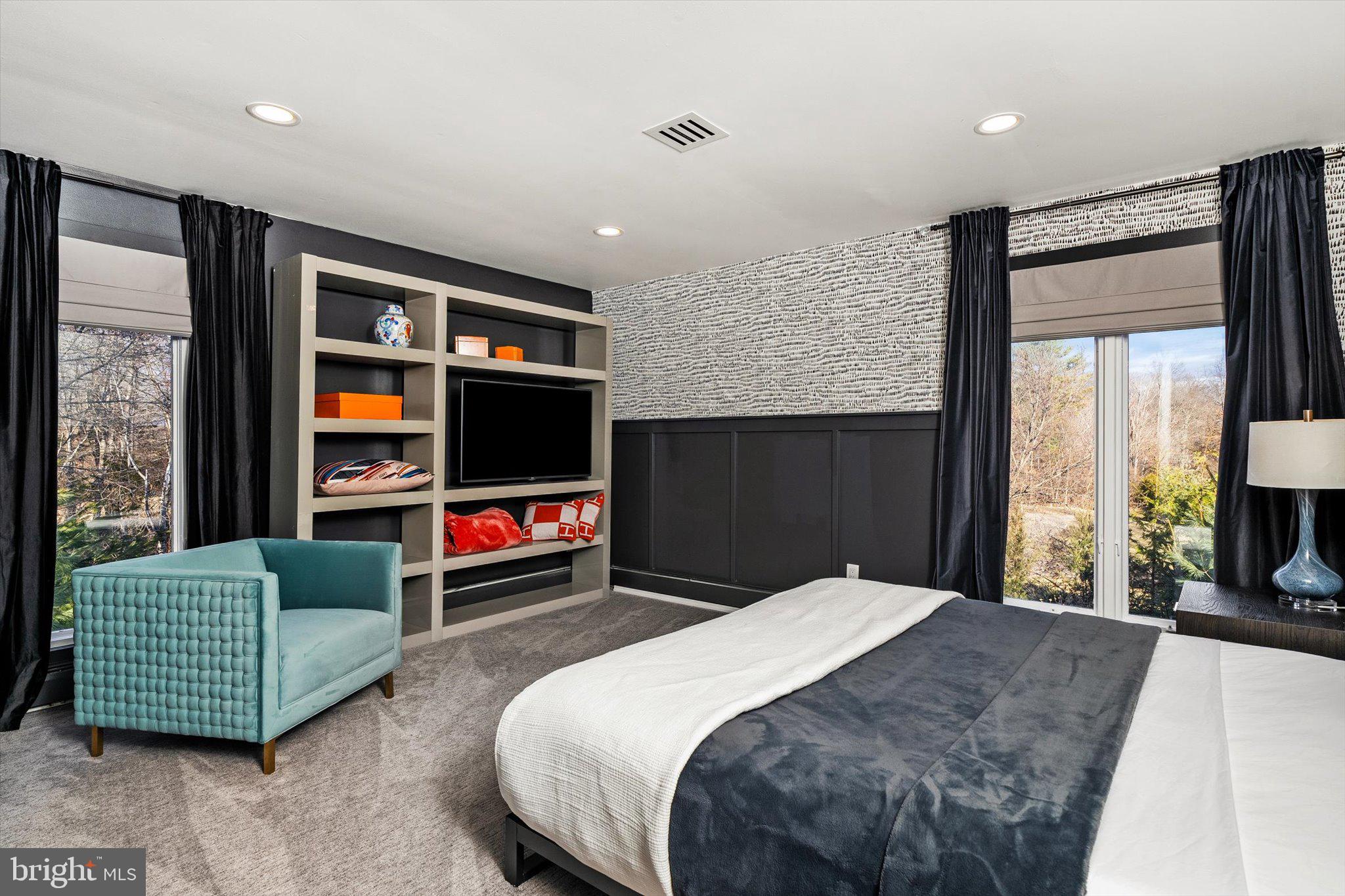 1615 Harbourton Rocktown Road Lambertville, NJ 08530 - Photo 29 of 50 a bedroom with bed and large window