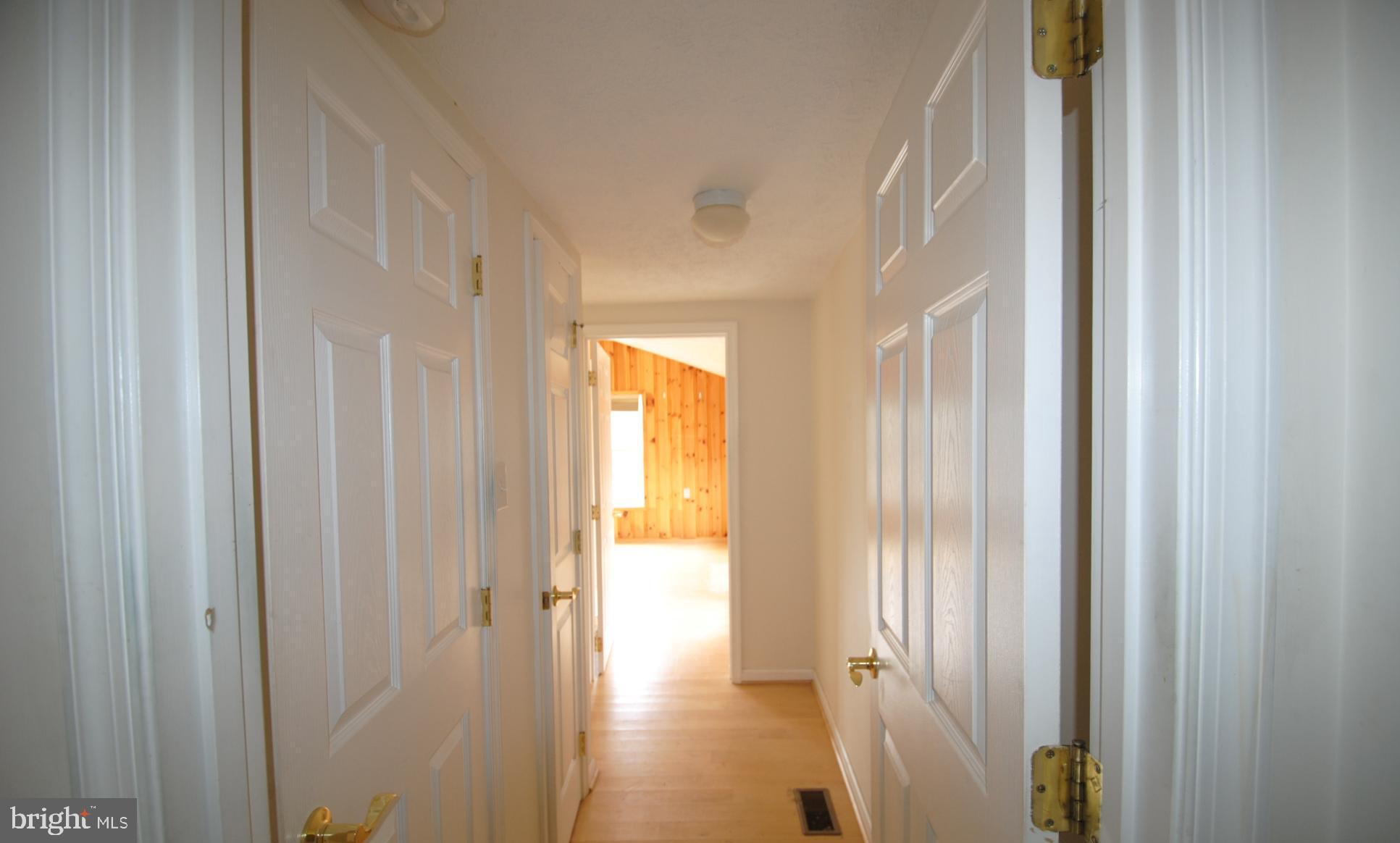 73 Lakes Valley Road Strasburg, VA 22657 - Photo 16 of 25 hallway