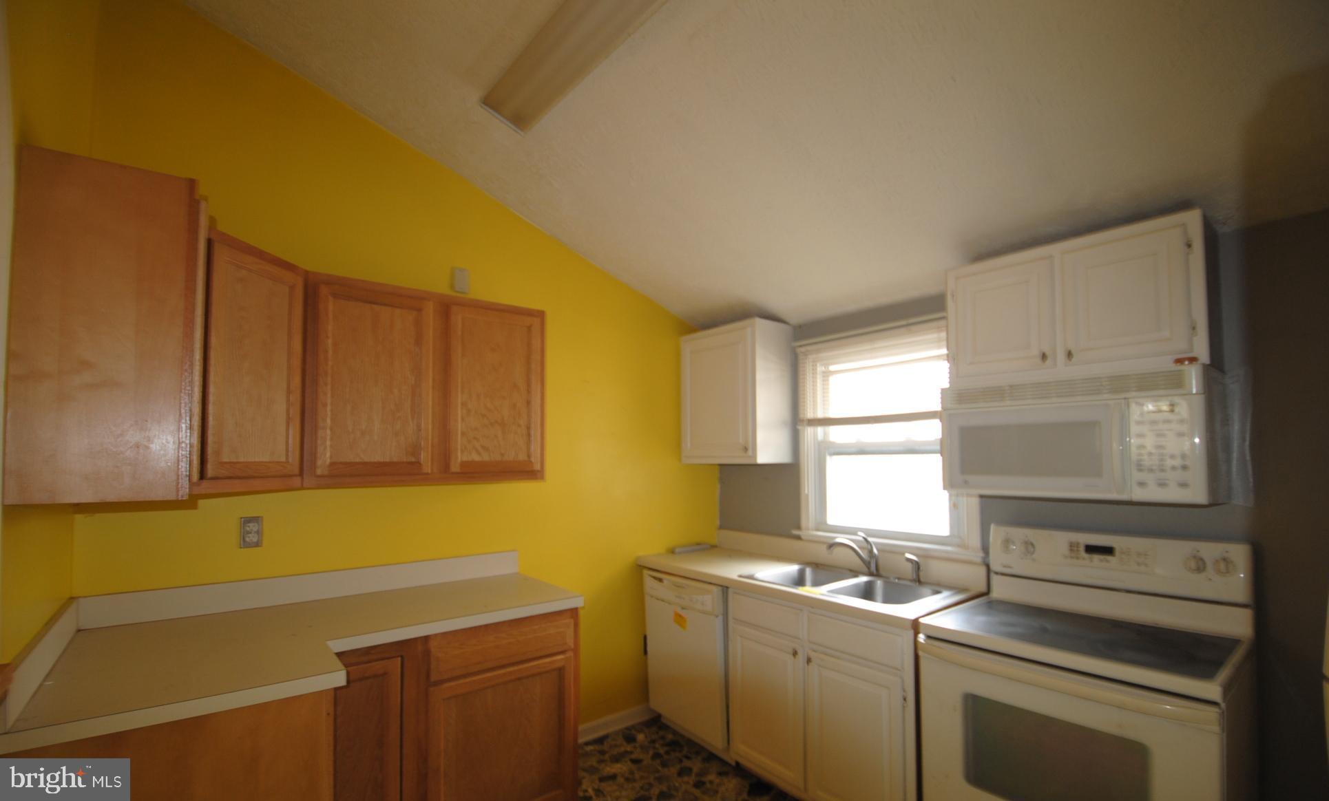73 Lakes Valley Road Strasburg, VA 22657 - Photo 4 of 25 Kitchen