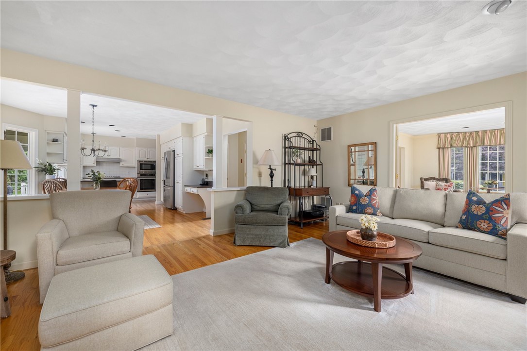 27 Great Road Barrington, RI 02806 - Photo 13 of 46