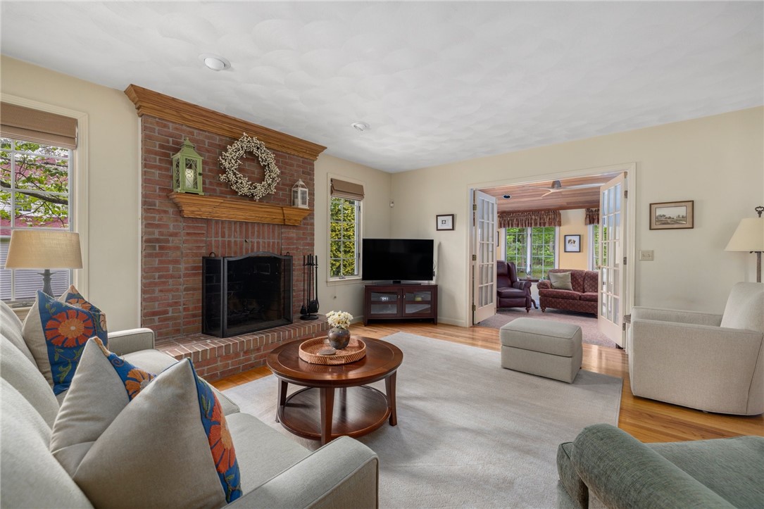 27 Great Road Barrington, RI 02806 - Photo 14 of 46
