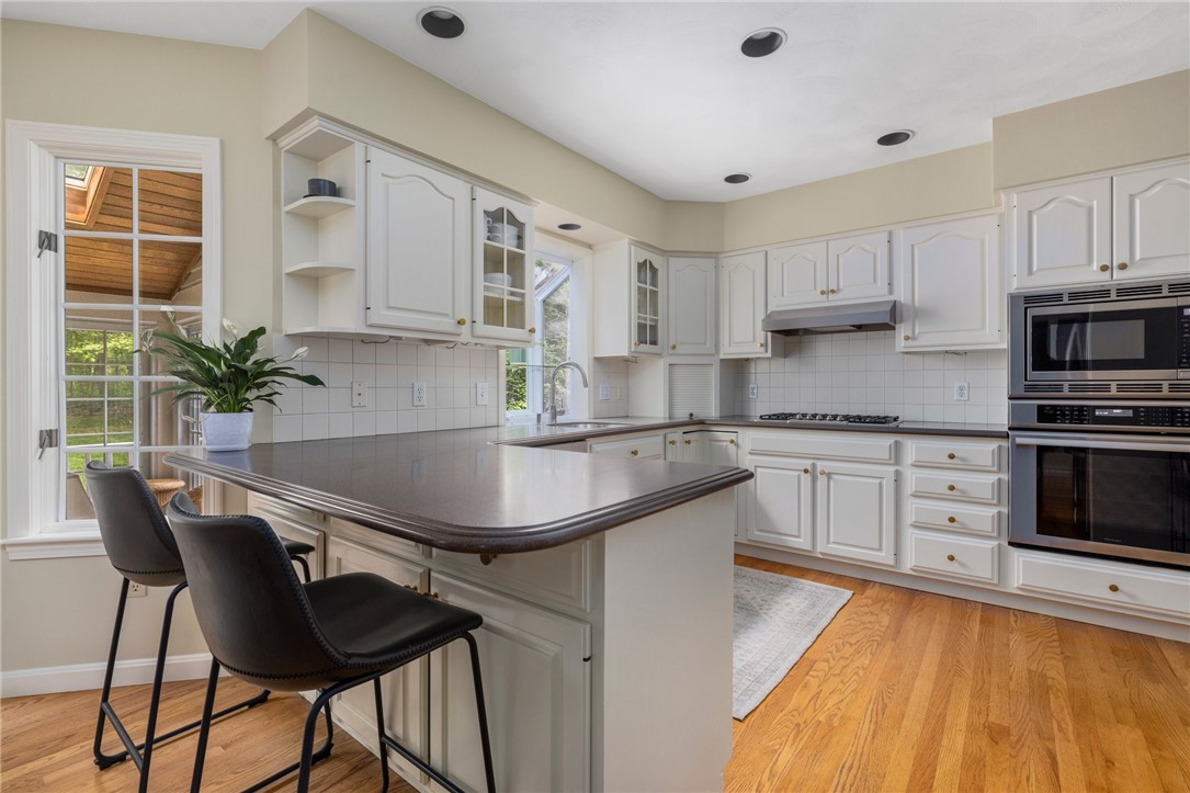 27 Great Road Barrington, RI 02806 - Photo 19 of 46