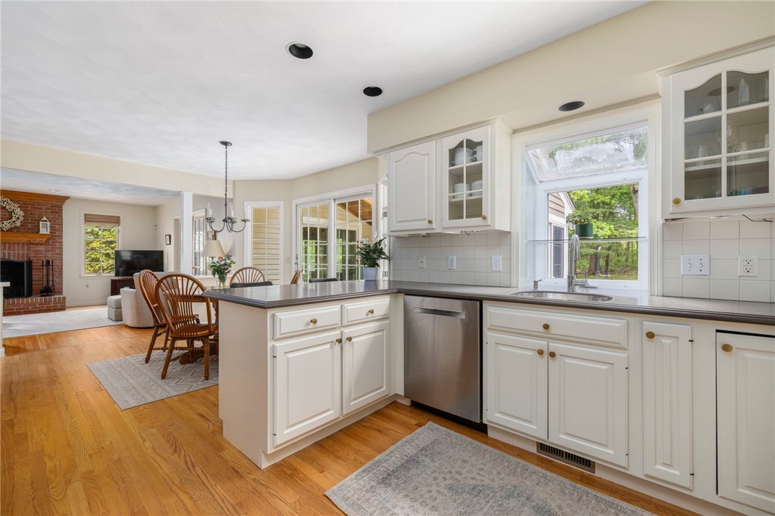 27 Great Road Barrington, RI 02806 - Photo 21 of 46