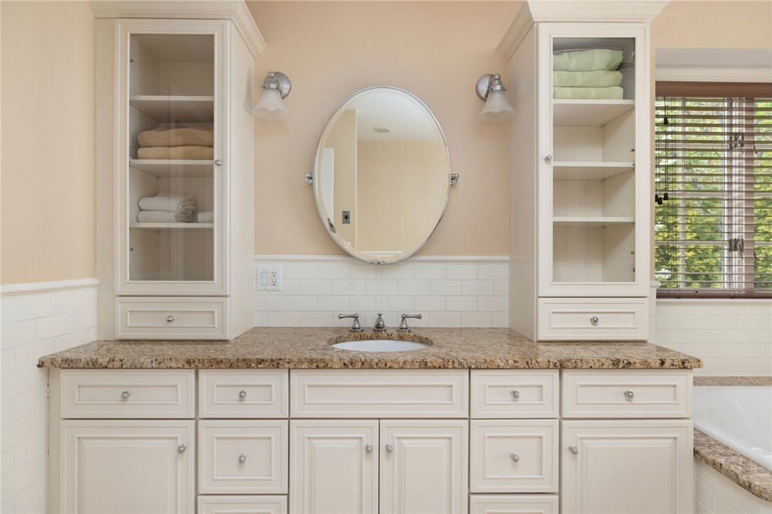 27 Great Road Barrington, RI 02806 - Photo 32 of 46